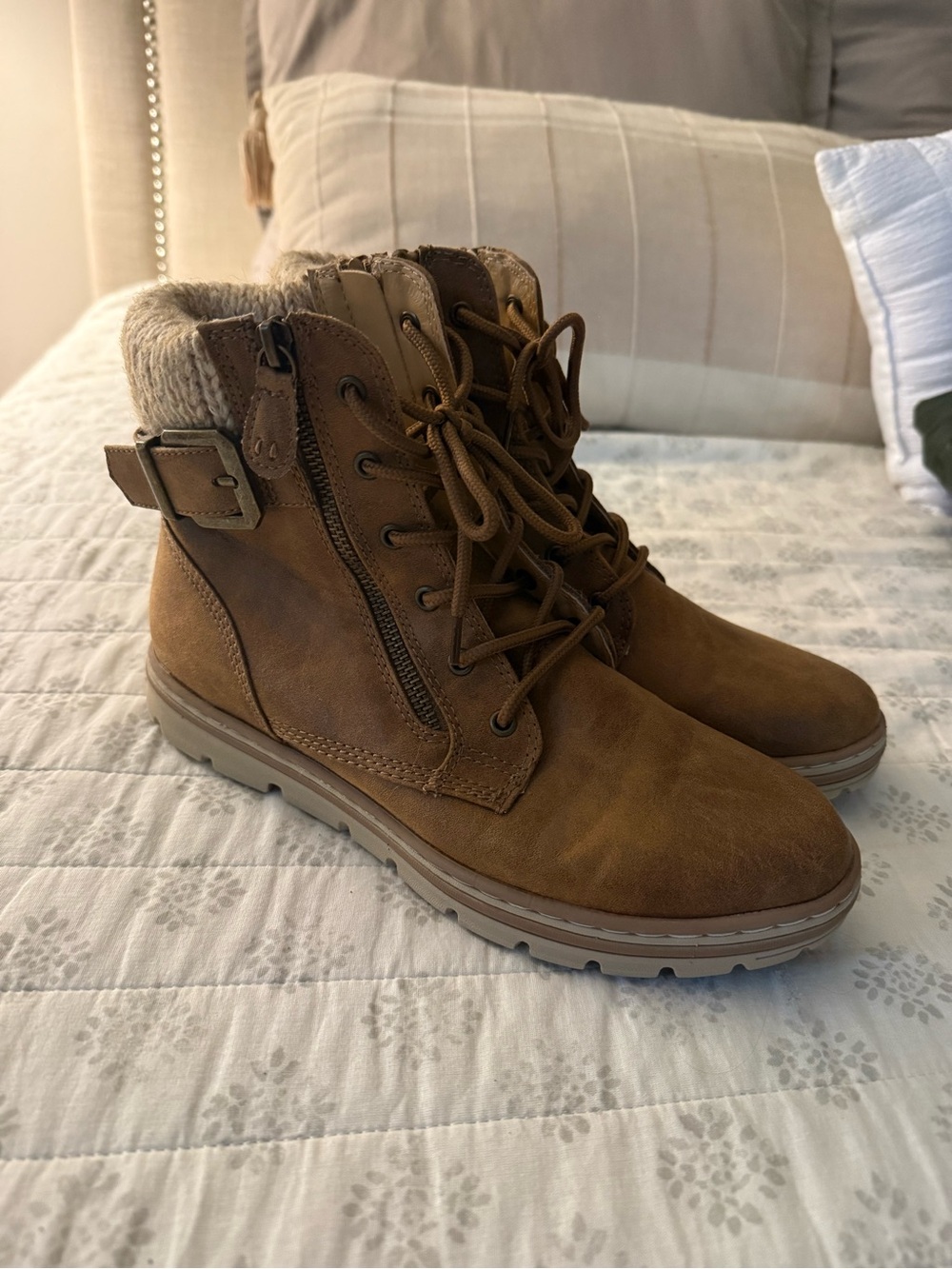 Cliffs by White Mountain Kelsie Women's Combat Boots
